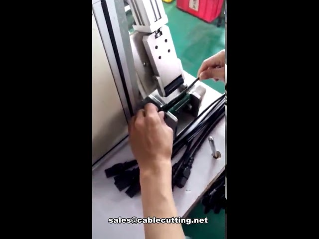 Máquina de Etiquetagem Rotativa para Fios e Cabos | Etiquetadora Industrial