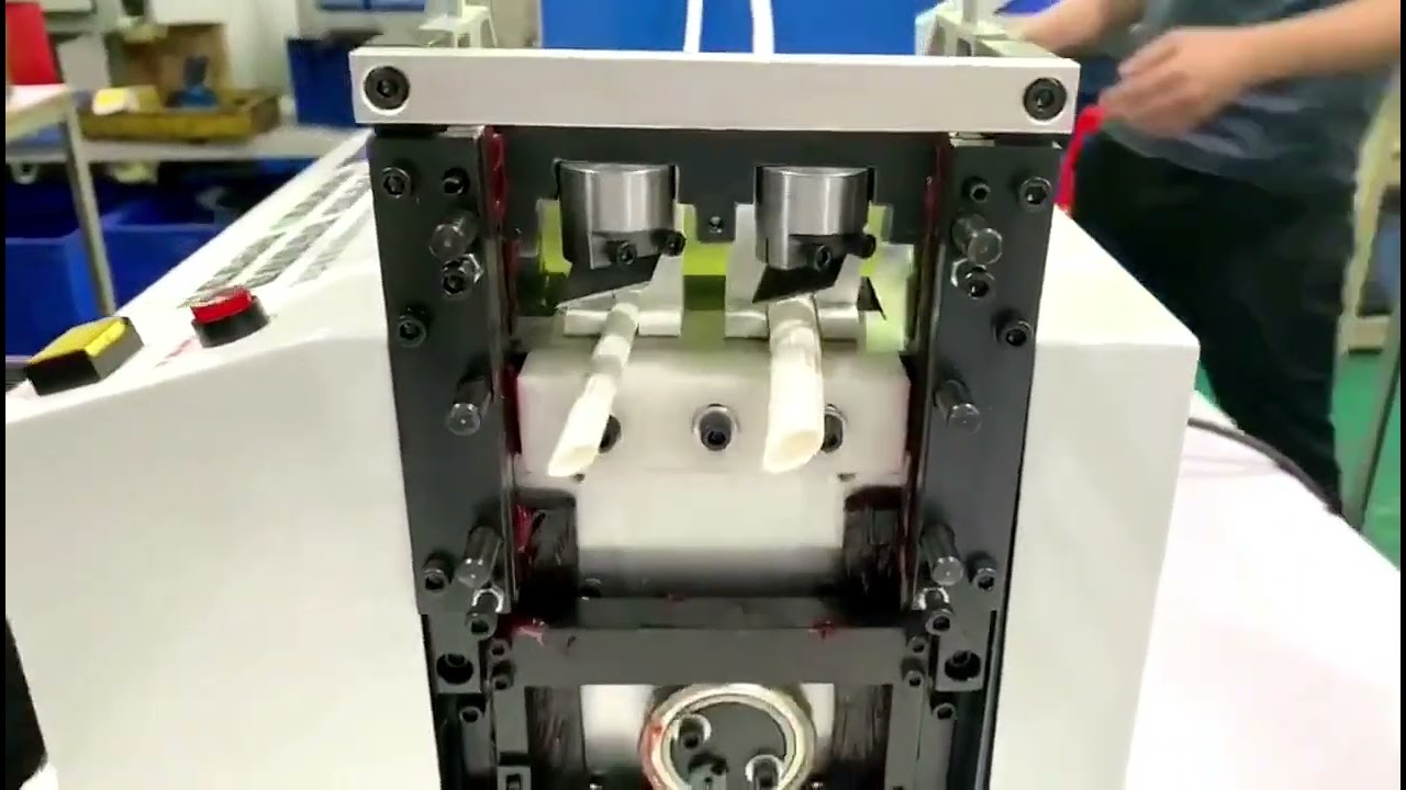 Máquina de Corte de Tubos Automática e Computadorizada - Equipamento Real em Ação
