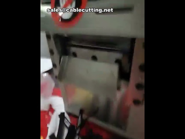 Máquina de Corte Automática para Etiquetas e Fitas de Zíper – Precisão Industrial