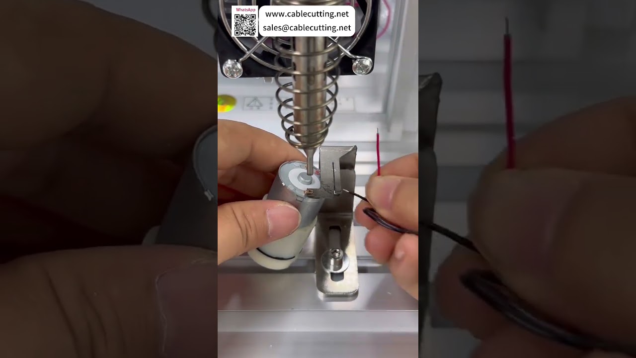 Máquina de Solda Elétrica Semiautomática com Dispositivo Compartilhado para Configuração de Fios Angulados