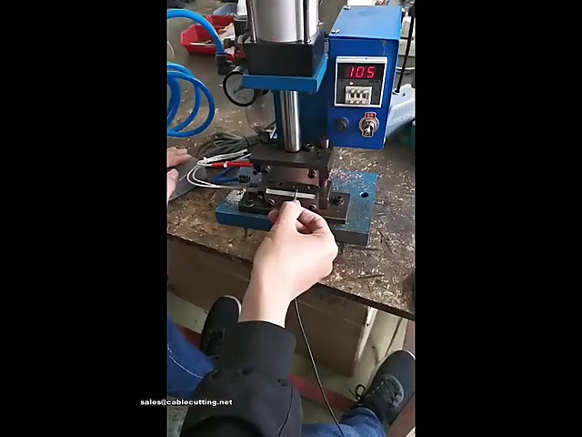 Máquina Semi-Automática de Descascar Fios com Aquecimento Elétrico