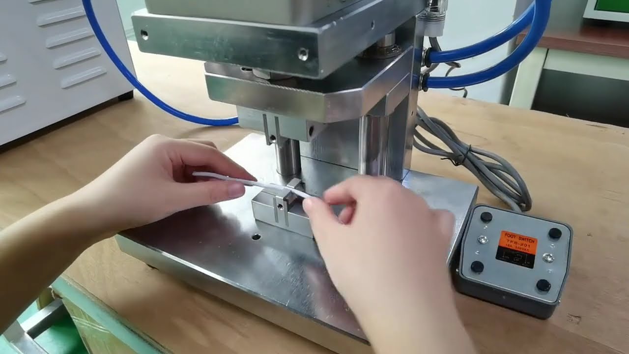 Máquina Semiautomática de Decapagem Central – Ação Perfeita no Meio do Fio