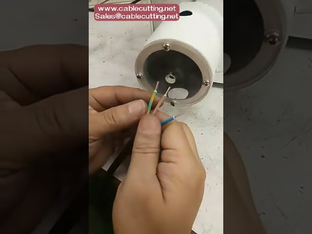 Máquina de Descascar e Torcer Fios Elétricos | Alta Velocidade e Eficiência