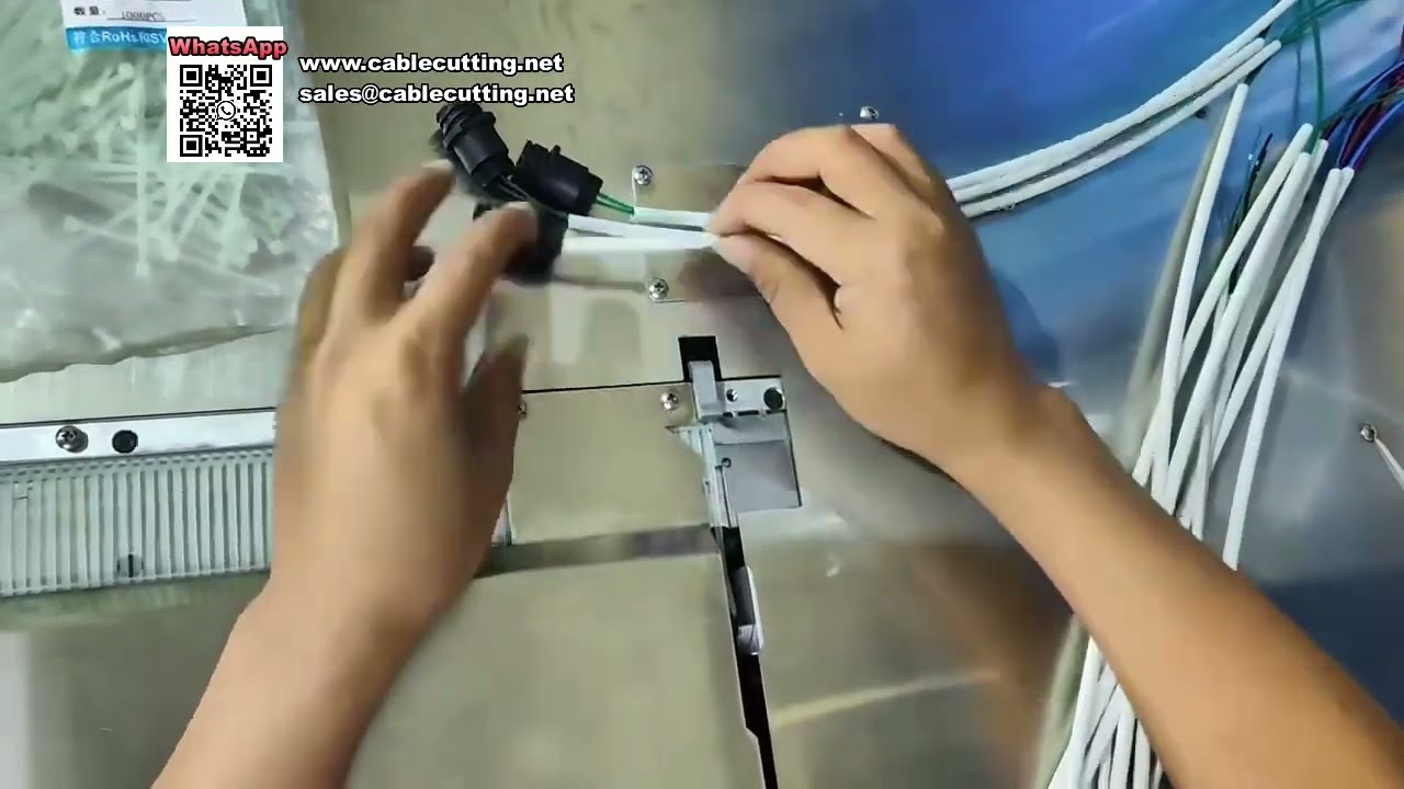 Máquina Automática de Amarrar Cabos com Rosqueamento, Tensionamento e Corte Automáticos