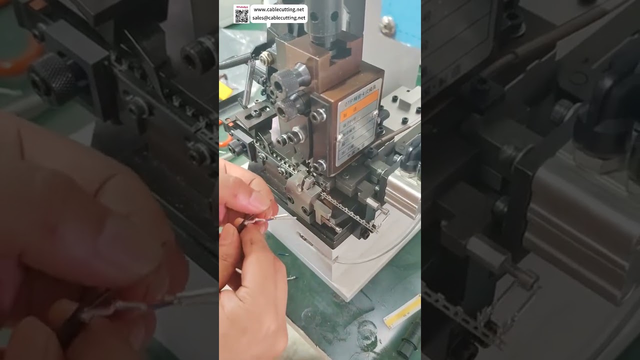 Máquina de Decapagem e Crimpagem de Terminais para Cabos Unipolares de Alta Velocidade