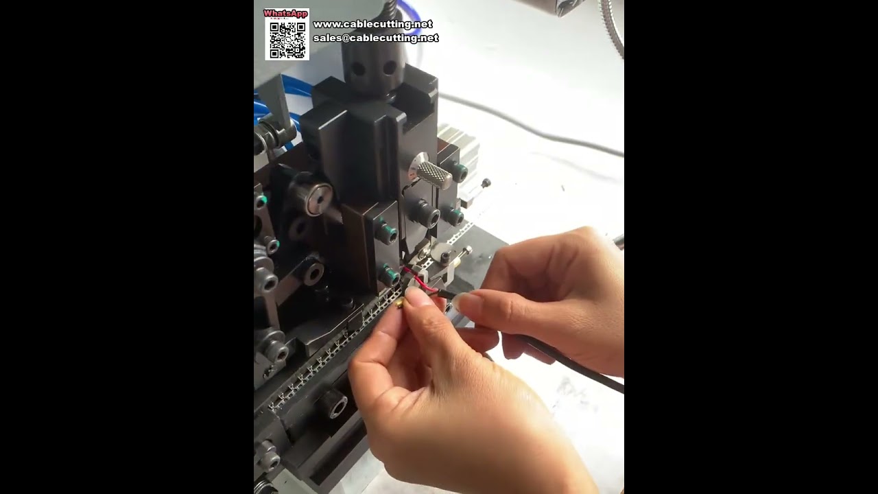 Máquina de Crimpagem de Terminais e Decapagem de Fio Único com Decapagem Precisa e Processamento sem Emaranhamento