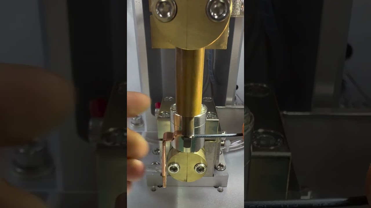 Atualize de Through Hole para Solda a Ponto para Terminais Usando Ferramenta Confiável de Processamento de Feixe