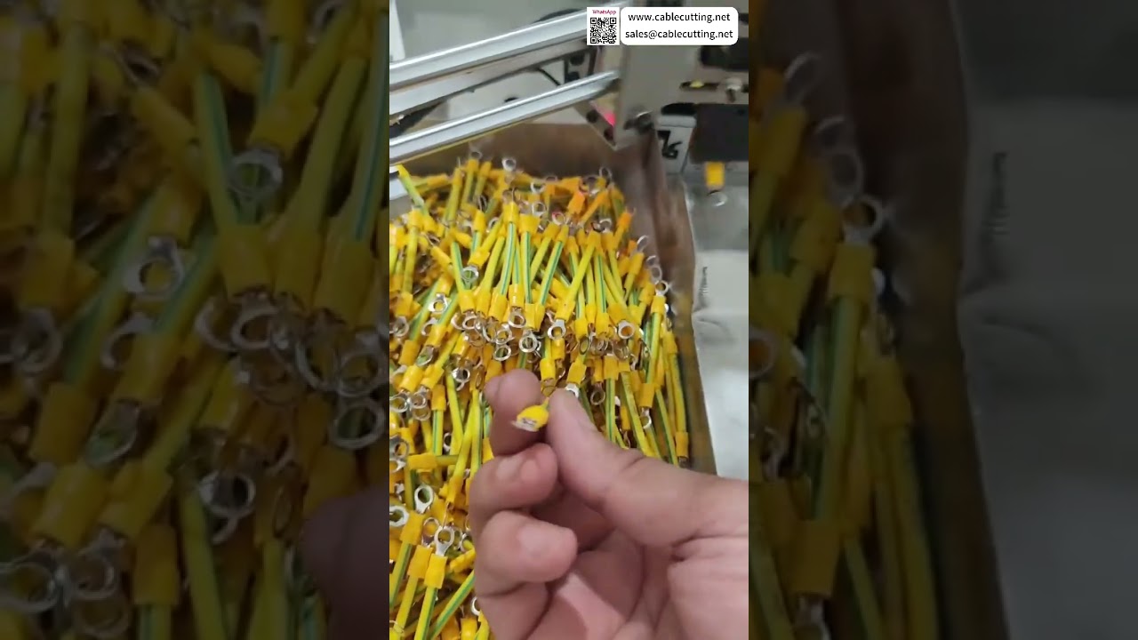Máquina de Corte Automática de Crimpagem de Dupla Cabeça com Alimentação por Vibratório, Configuração de Operações e Empilhamento de Saída