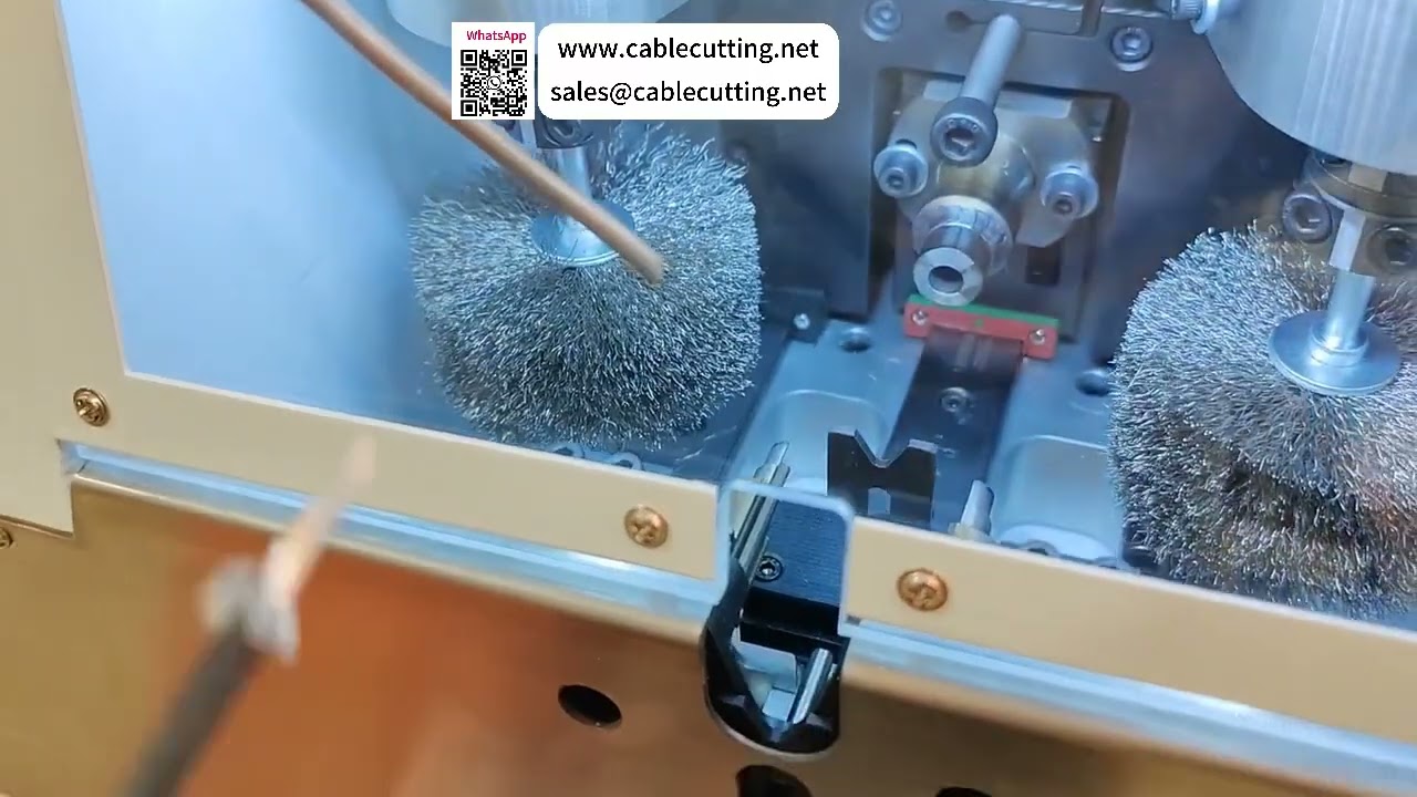 Máquina de escovação e torção de fio trançado — combinada com enrolamento de folha de cobre