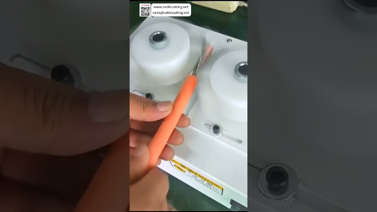 Máquina de Escovação e Destorção de Malha Trançada para Cabos de Nova Energia Ferramenta de Alta Velocidade para Fios Blindados