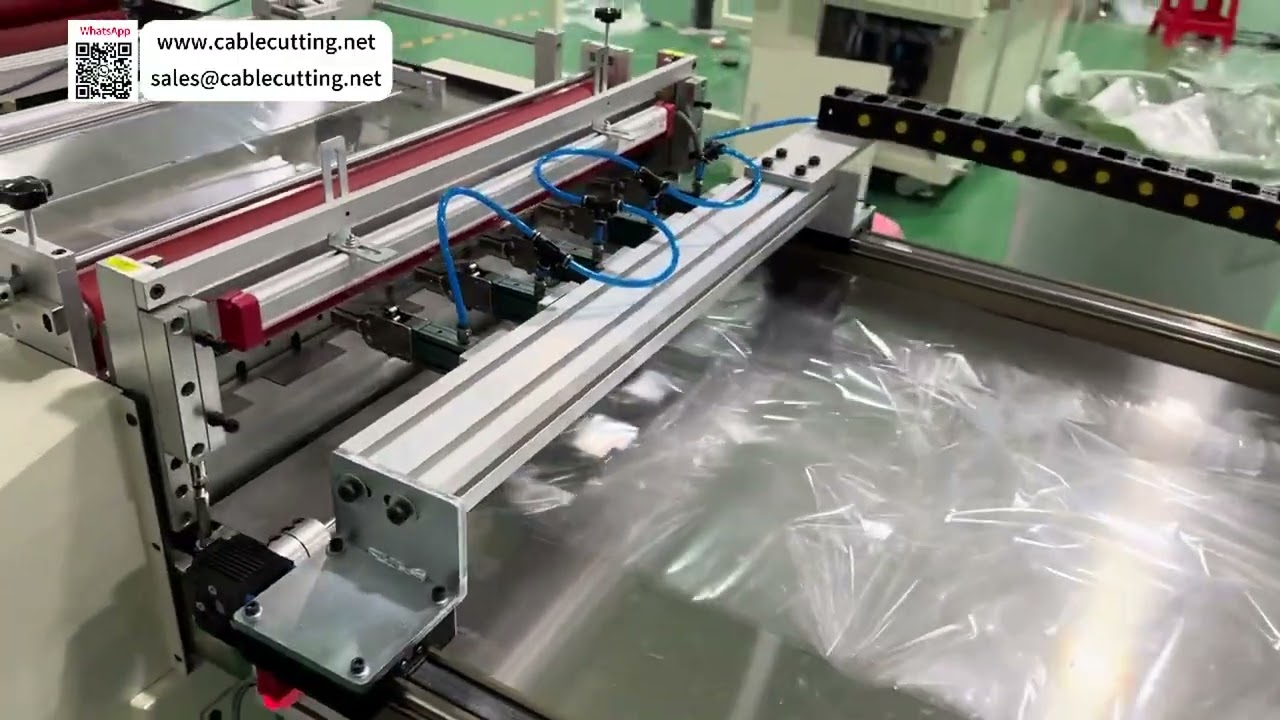 Cortadeira Automática com Braço Mecânico para Materiais Longos Flexíveis e Rígidos