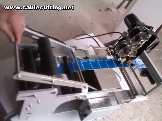 Máquina Rotuladora Semiautomática para Garrafas Redondas - Enchedora e Rotuladora de Alta Precisão