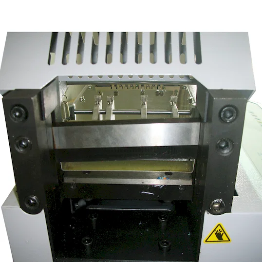 Máquina Automática de Cortar Zíper WPM-850 Thumb